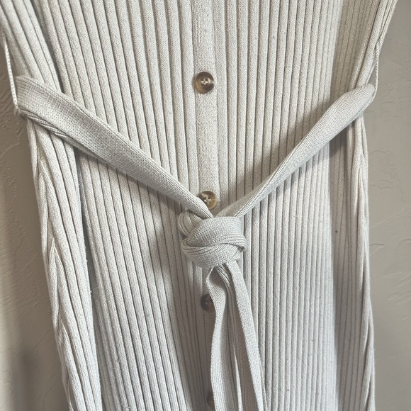 3/4 Sleeve Ribbed soft tan cream colored V neck Midi Dress size 10 - Picture 5 of 14